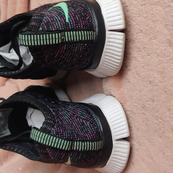 Nike free flynit running shoes size 8 - Picture 4 of 9